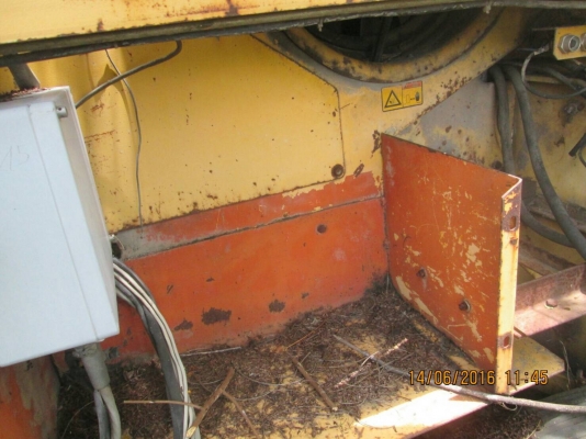 ขายเหมารถปูยางมี8คัน.VOGELE..รถต้องนำมาเก็บซ่อม ดูสภาพตามรูป...