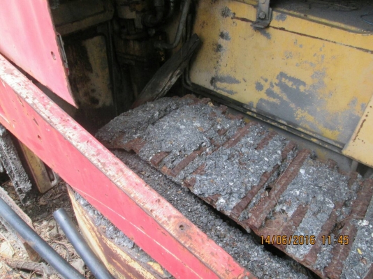 ขายเหมารถปูยางมี8คัน.VOGELE..รถต้องนำมาเก็บซ่อม ดูสภาพตามรูป...