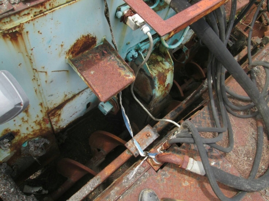 ขายเหมารถปูยางมี8คัน.VOGELE..รถต้องนำมาเก็บซ่อม ดูสภาพตามรูป...