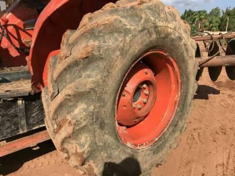 KUBOTA M9000 KUBOTA M9000