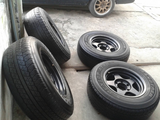 ขอบ16นิ้ว6รู พร้อมยาง ชุดนี้ ราคา 9500 บาท