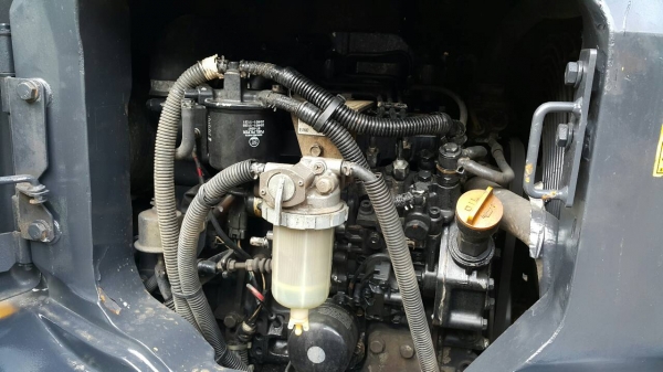 ขาย รถขุด KOMATSU รุ่น PC35MR-2- มือสองญี่ปุ่น แทรกเหล็ก สวยพร้อมใช้งาน แน่นทั้งคัน  มือถือ/LINE ID : 0818753444