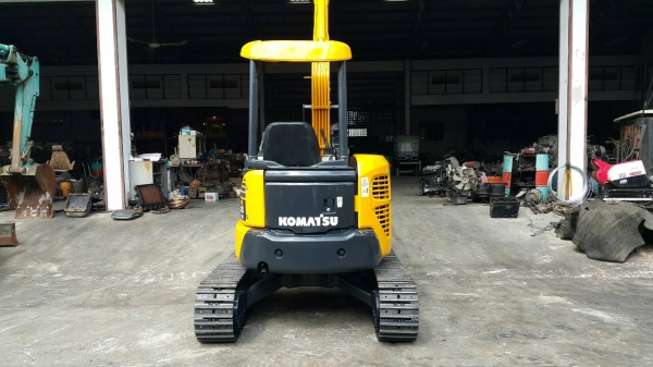 ขาย รถขุด KOMATSU รุ่น PC35MR-2- มือสองญี่ปุ่น แทรกเหล็ก สวยพร้อมใช้งาน แน่นทั้งคัน  มือถือ/LINE ID : 0818753444