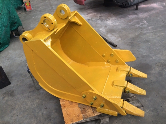 0624215584 -ขายบุ้งกี๋ ขนาด 0.5 คิว ราคา 23,000 บาท (ส่งฟรี ใกล้ กรุงเทพฯ)