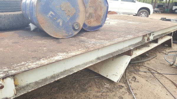 ขาย หางพื้นเรียบ ยาว 7.20 เมตร กว้าง 2.50 เมตร ช่วงคัสซีเทียม 84 ซม. สภาพดีไม่ผุ ราคาต่อรองได้ครับ