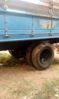 พ่วงลากหกล้อ