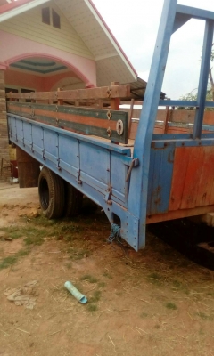 พ่วงลากหกล้อ