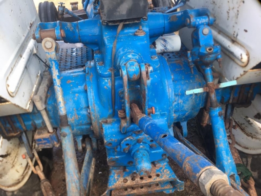 ขายรถไถฟอดร์6610ตัวเต็ม325000ราคาต่อรองได้