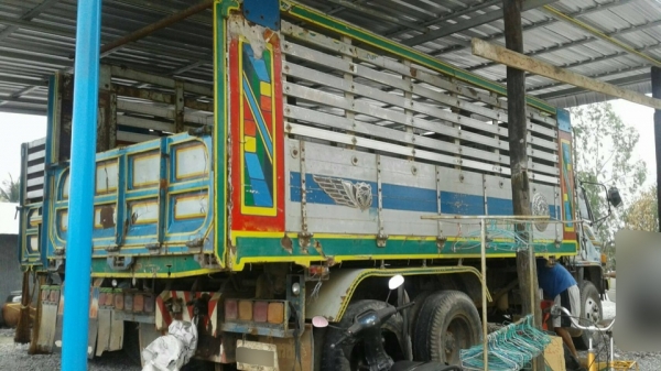 ขาย ISUZU Rocky 210 วางเครื่อง 240 แรง พ่วงแม่ลูกดั๊ม คอกเกษตร ขาย ISUZU Rocky 210 วางเครื่อง 240 แรง พ่วงแม่ลูกดั๊ม คอกเกษตร