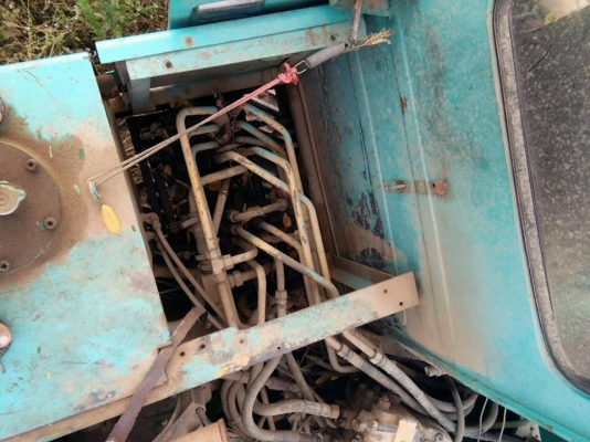 ขายรถขุดแบ็คโค KOBELCO SK60-1 เครื่องอีซูซุ100แรง ทำงานปกติ