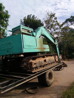 ขายรถขุดแบ็คโค KOBELCO SK60-1 เครื่องอีซูซุ100แรง ทำงานปกติ