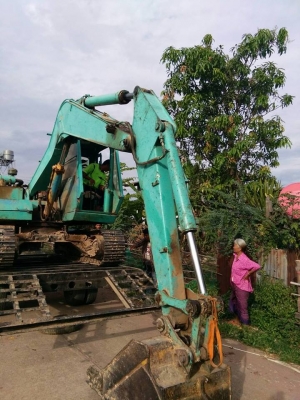 ขายรถขุดแบ็คโค KOBELCO SK60-1 เครื่องอีซูซุ100แรง ทำงานปกติ
