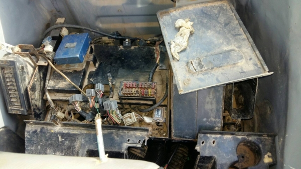 ขาย 695,000 KOBELCO sk 200-5 ไฟฟ้าครบ เครื่องดี ปั้มแรง ช่วงล่างเต็ม เล่มทะเบียน รถสวยพร้อมใช้ รถอยู่ ขอนแก่น 090-772-3710 090-772-3708