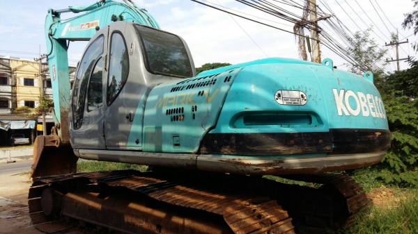 ขาย 695,000 KOBELCO sk 200-5 ไฟฟ้าครบ เครื่องดี ปั้มแรง ช่วงล่างเต็ม เล่มทะเบียน รถสวยพร้อมใช้ รถอยู่ ขอนแก่น 090-772-3710 090-772-3708