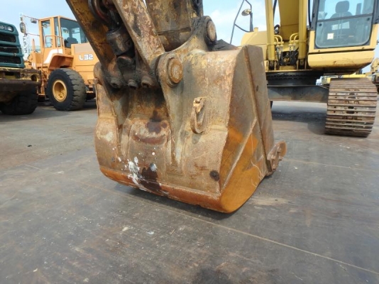 KOMATSU PC200-8 รถนำเข้า100\%ไม่เคยใช้งานในไทย