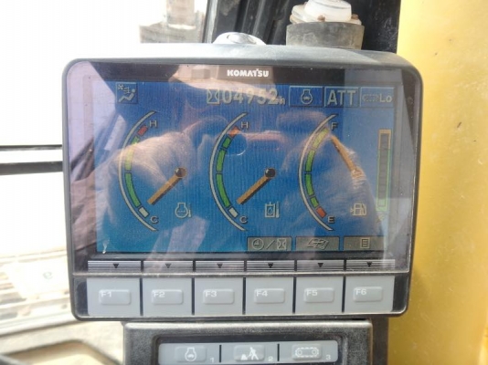 KOMATSU PC200-8 รถนำเข้า100\%ไม่เคยใช้งานในไทย