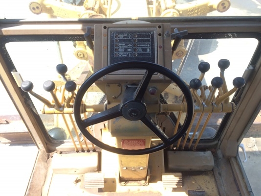 รถเกรด 12G#61M10225 (ใบมีด14ฟุต) นำเข้าตรงจาก USA ครับ