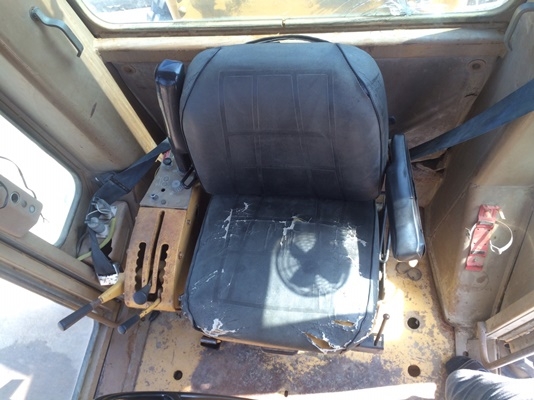 รถเกรด 12G#61M10225 (ใบมีด14ฟุต) นำเข้าตรงจาก USA ครับ