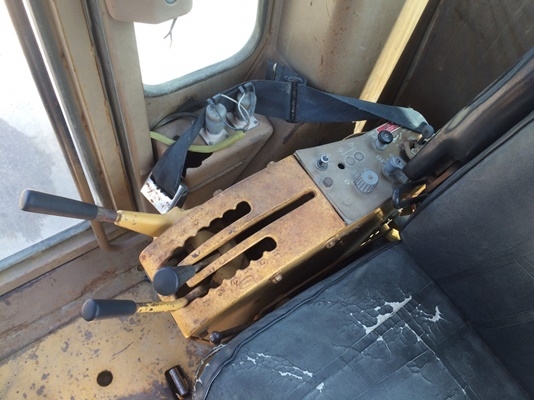 รถเกรด 12G#61M10225 (ใบมีด14ฟุต) นำเข้าตรงจาก USA ครับ