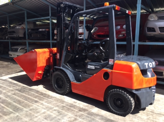 ขายรถโฟลคลิฟท์ TOYOTA 8FD25 ,1322ชั่วโมง, เครื่องยนต์ดีเซล 1DZ III ,งาปรับคว่ำหงาย, เสายกสูง 5.5 เมตร , ปุ้งกี๋นอกปากกว้าง 1.5 เมตร หนา 6 มิล, นำเข้าแท้จากญี่ปุ่น 100\% ( รถไม่เคยใช้งานในเมืองไทย นำเข้าจากญี่ปุ่น ) ขายรถโฟลคลิฟท์ TOYOTA 8FD25 ,1322ชั่วโมง, เครื่องยนต์ดีเซล 1DZ III ,งาปรับคว่ำหงาย, เสายกสูง 5.5 เมตร , ปุ้งกี๋นอกปากกว้าง 1.5 เมตร หนา 6 มิล, นำเข้าแท้จากญี่ปุ่น 100\% ( รถไม่เคยใช้งานในเมืองไทย นำเข้าจากญี่ปุ่น )