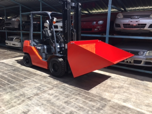 ขายรถโฟลคลิฟท์ TOYOTA 8FD25 ,1322ชั่วโมง, เครื่องยนต์ดีเซล 1DZ III ,งาปรับคว่ำหงาย, เสายกสูง 5.5 เมตร , ปุ้งกี๋นอกปากกว้าง 1.5 เมตร หนา 6 มิล, นำเข้าแท้จากญี่ปุ่น 100\% ( รถไม่เคยใช้งานในเมืองไทย นำเข้าจากญี่ปุ่น ) ขายรถโฟลคลิฟท์ TOYOTA 8FD25 ,1322ชั่วโมง, เครื่องยนต์ดีเซล 1DZ III ,งาปรับคว่ำหงาย, เสายกสูง 5.5 เมตร , ปุ้งกี๋นอกปากกว้าง 1.5 เมตร หนา 6 มิล, นำเข้าแท้จากญี่ปุ่น 100\% ( รถไม่เคยใช้งานในเมืองไทย นำเข้าจากญี่ปุ่น )