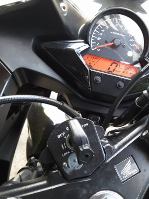 ขาย HONDA CBR 150 i ปี 57 เครื่องดีเดิมๆ ภายนอกสวย ไม่มีรอยล้ม รถวิ่งน้อยสี่พันกว่าโล เล่มพร้อมชุดโอน ขาย HONDA CBR 150 i ปี 57 เครื่องดีเดิมๆ ภายนอกสวย ไม่มีรอยล้ม รถวิ่งน้อยสี่พันกว่าโล เล่มพร้อมชุดโอน