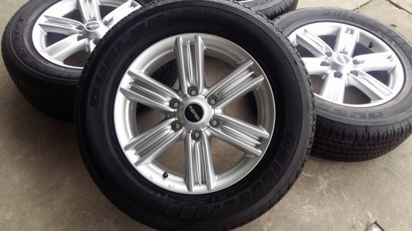 ขายล้อแม็กป้ายแดง d-max 18" ยางปี16สนใจติดต่อ ร้าน ก.เจริญการยาง ครับ 081-3747940