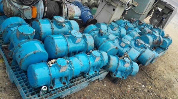 มอเตอร์สั่นเขย่าอิตาลี่ Venanzetti ITALY ขนาด 2 HP 380V มีหลายลูกมาเลือกก่อนได้