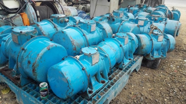 มอเตอร์สั่นเขย่าอิตาลี่ Venanzetti ITALY ขนาด 2 HP 380V มีหลายลูกมาเลือกก่อนได้