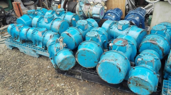 มอเตอร์สั่นเขย่าอิตาลี่ Venanzetti ITALY ขนาด 4.5 HP 380V มีหลายลูกมาเลือกก่อนได้