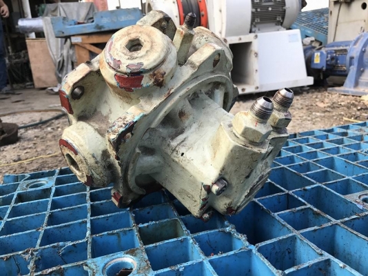 ** SOLD ** มอเตอร์ไฮดรอลิคปั้ม5ดาว Modena ITALY เบอร์ 2 ถอดจากไลน์ฉีดสดแน่น!!