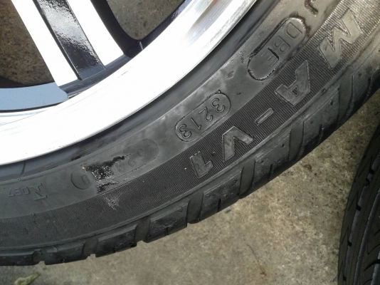 ขอบ17นิ้ว4รู100/114 พร้อมยาง ชุดนี้ ราคา 5900 บาท