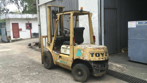 รถโฟร์คลิฟ 3 ตัน Toyota auto by OEK