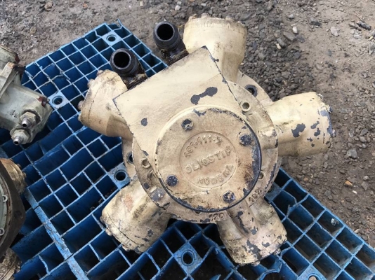 มอเตอร์ไฮดรอลิคปั้ม5ดาว Modena ITALY เบอร์ 5 ถอดจากไลน์ฉีดสดแน่น!!