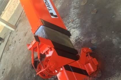 ขาย 175,000 UNIC 4.5 ตัน  4.5 ตัน 4 ปอก 3 ชัก สภาพพร้อมใช้ รถอยุ่ จ.นครพนม  090-772-3710 090-772-3708