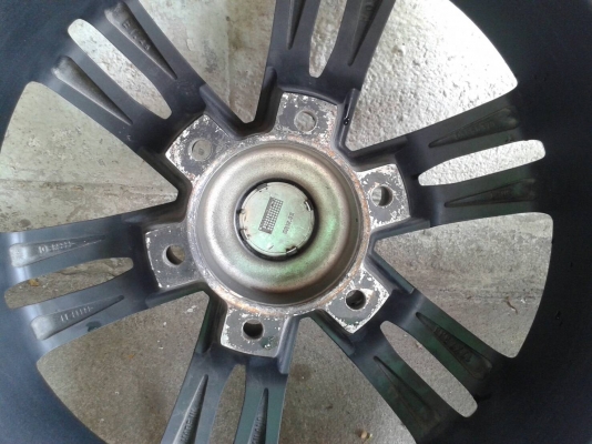 ขอบ17นิ้ว6รู ชุดนี้ ราคา 7500 บาท