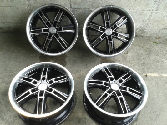 ขอบ17นิ้ว6รู ชุดนี้ ราคา 7500 บาท