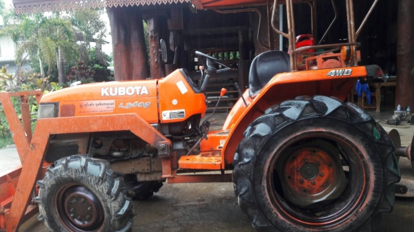 ขายรถไถ Kubota L3408 สภาพดีสวยๆๆอุปกรณ์ครบ 3 ชิ้น มีเล่มพร้อมโอนครับ