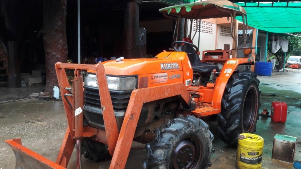 ขายรถไถ Kubota L3408 สภาพดีสวยๆๆอุปกรณ์ครบ 3 ชิ้น มีเล่มพร้อมโอนครับ