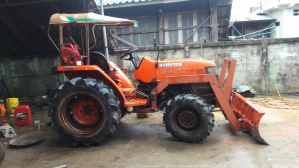 ขายรถไถ Kubota L3408 สภาพดีสวยๆๆอุปกรณ์ครบ 3 ชิ้น มีเล่มพร้อมโอนครับ