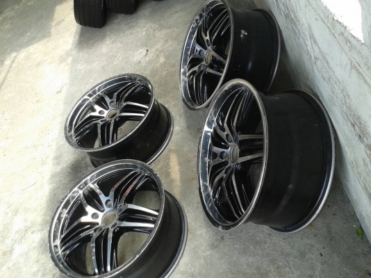 ขอบ18นิ้ว5รู114 ชุดนี้ ราคา 7900 บาท