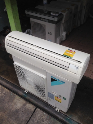 **** ขายแอร์ DAIKIN 28000 BTU สภาพสวย **** **** ขายแอร์ DAIKIN 28000 BTU สภาพสวย ****
