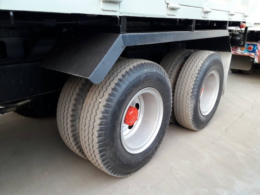 ขายรถสิบล้อดัมพ์ HINO 3M เครื่องเดิม 240 แรง เกียร์เดิม 2 เพลา ปี 39 ยางใหม่ มีระบบลากพ่วง ทะเบียนพร้อม ขายรถสิบล้อดัมพ์ HINO 3M เครื่องเดิม 240 แรง เกียร์เดิม 2 เพลา ปี 39 ยางใหม่ มีระบบลากพ่วง ทะเบียนพร้อม