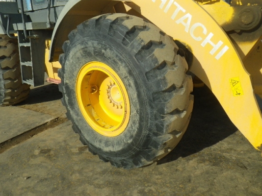 ขาย : รถตัก ยี่ห้อ : Hitachi รุ่น : ZW180 ขาย : รถตัก ยี่ห้อ : Hitachi รุ่น : ZW180