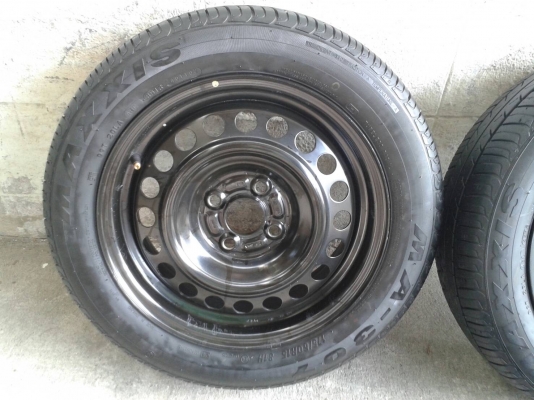 ล้อกะทะขอบ15นิ้ว4รู100 พร้อมยาง ชุุดนี้ ราคา 1900 บาท