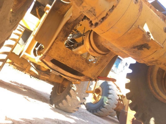 ขายรถตักล้อยาง CAT 910Hรถนอกนำเข้าจากญี่ปุ่น สภาพสวยพร้อมใช้ มีVDOการทำงานครับ ขายรถตักล้อยาง CAT 910Hรถนอกนำเข้าจากญี่ปุ่น สภาพสวยพร้อมใช้ มีVDOการทำงานครับ