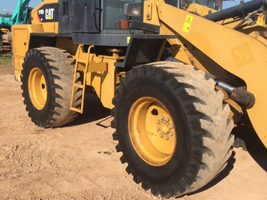 ขายรถตักล้อยาง CAT 910Hรถนอกนำเข้าจากญี่ปุ่น สภาพสวยพร้อมใช้ มีVDOการทำงานครับ ขายรถตักล้อยาง CAT 910Hรถนอกนำเข้าจากญี่ปุ่น สภาพสวยพร้อมใช้ มีVDOการทำงานครับ