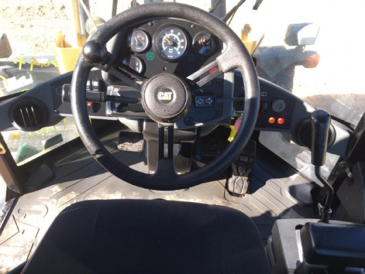 ขายรถตักล้อยาง CAT 910Hรถนอกนำเข้าจากญี่ปุ่น สภาพสวยพร้อมใช้ มีVDOการทำงานครับ ขายรถตักล้อยาง CAT 910Hรถนอกนำเข้าจากญี่ปุ่น สภาพสวยพร้อมใช้ มีVDOการทำงานครับ