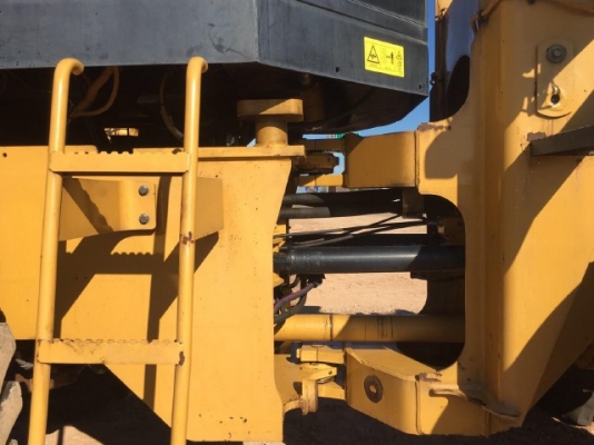 ขายรถตักล้อยาง CAT 910Hรถนอกนำเข้าจากญี่ปุ่น สภาพสวยพร้อมใช้ มีVDOการทำงานครับ ขายรถตักล้อยาง CAT 910Hรถนอกนำเข้าจากญี่ปุ่น สภาพสวยพร้อมใช้ มีVDOการทำงานครับ