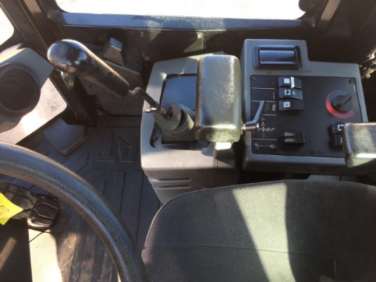 ขายรถตักล้อยาง CAT 910Hรถนอกนำเข้าจากญี่ปุ่น สภาพสวยพร้อมใช้ มีVDOการทำงานครับ ขายรถตักล้อยาง CAT 910Hรถนอกนำเข้าจากญี่ปุ่น สภาพสวยพร้อมใช้ มีVDOการทำงานครับ